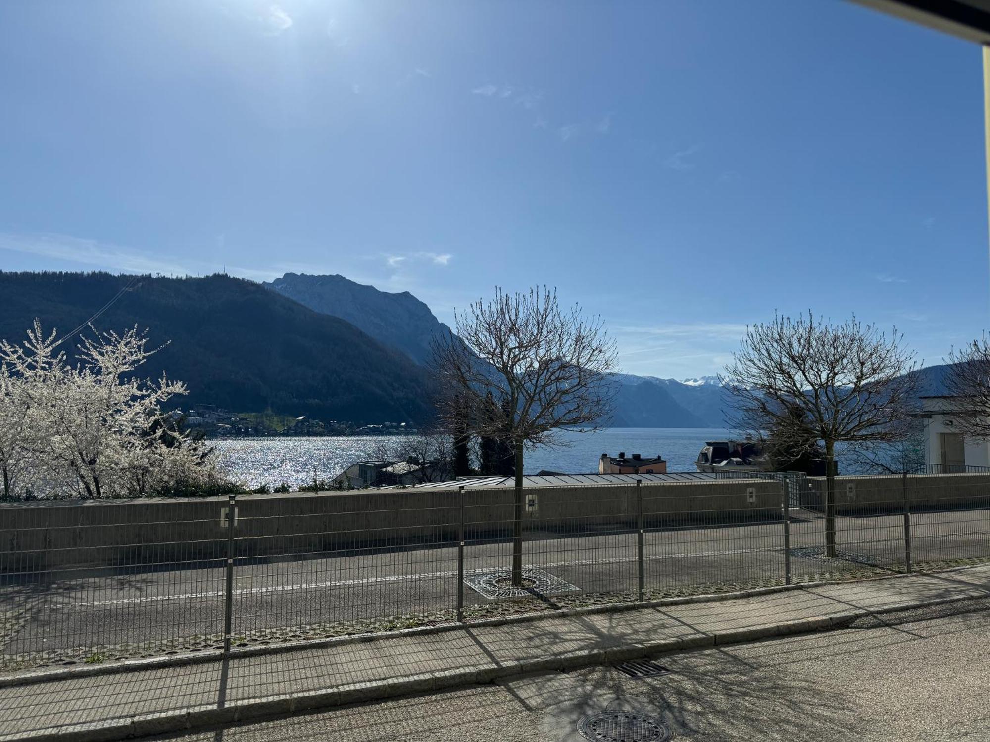 Seepanorama An Der Esplanade 1 Gmunden Eksteriør billede